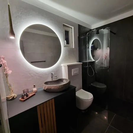 Semesterbostad Relax Tiny / Private Pool / Entire *