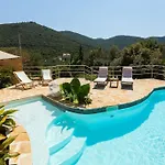 Relax Tiny / Private Pool / Entire Dom wakacyjny Korčula