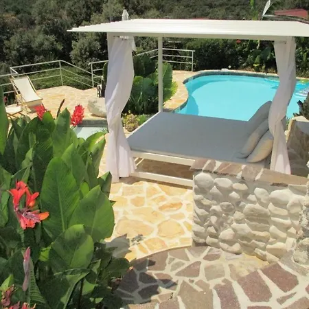Relax Tiny / Private Pool / Entire Ferienhaus