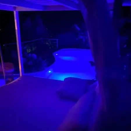 Relax Tiny / Private Pool / Entire Casa vacanze *